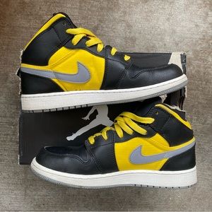 Jordan Kids Sneakers Black Yellow Gray Accents